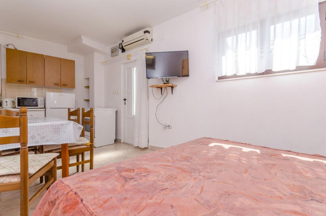 Apartments Kursan Trogir Exterior foto